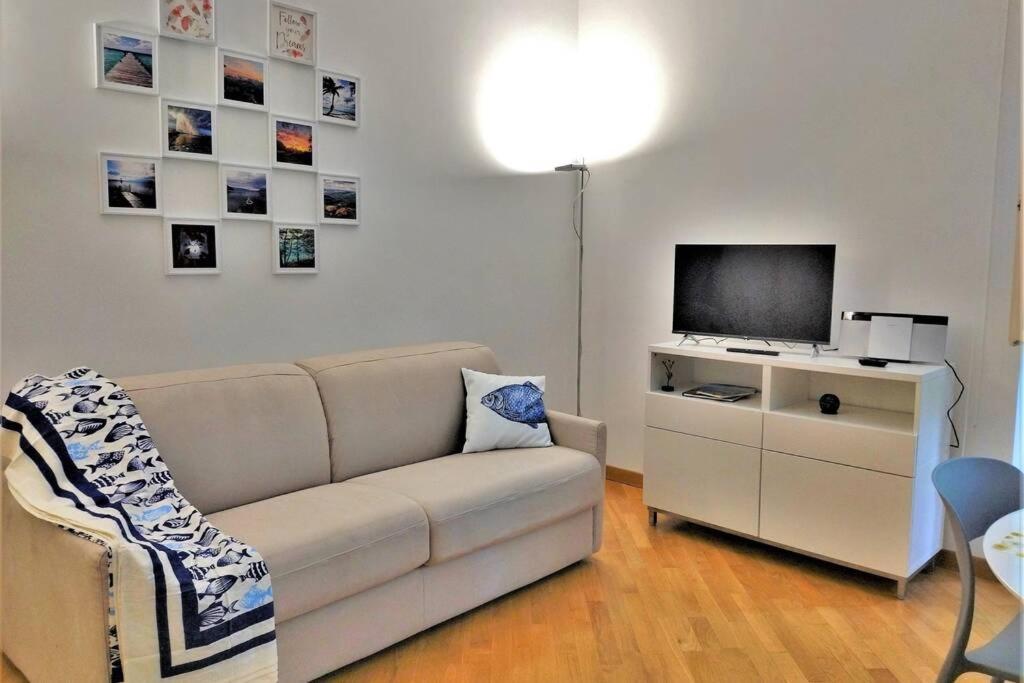 Casaviva - Beautiful Bilo With Shared Pool In Genova Nervi Apartment Exterior photo